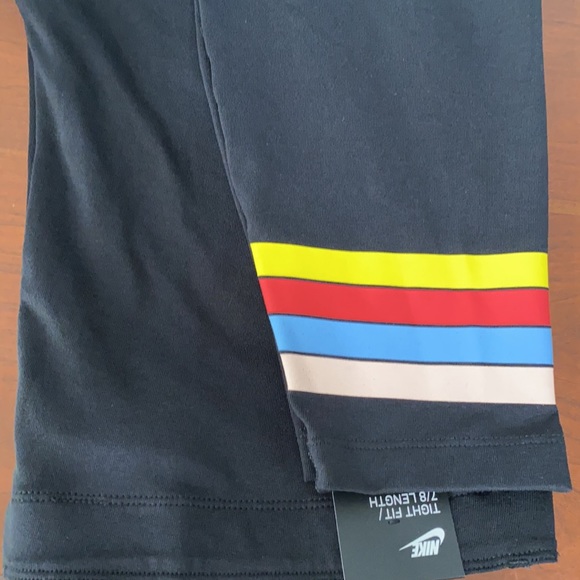 Plus Size Nike Sportswear Core Printed Leggings - Picture 5 of 5